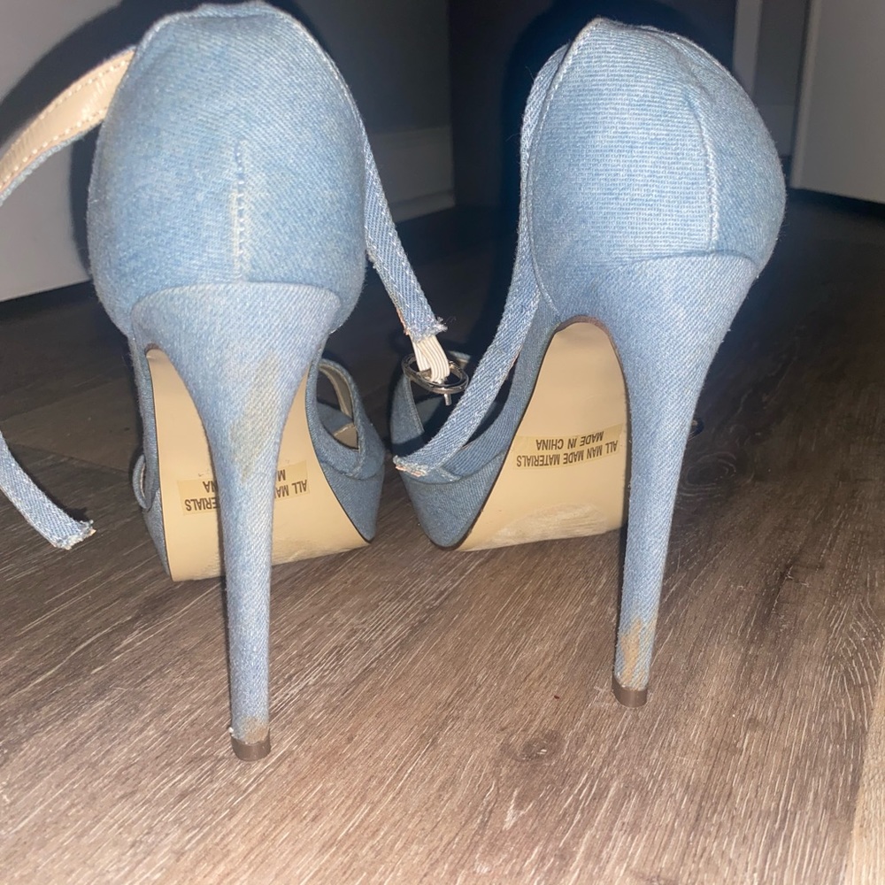 Light blue high heels - Picture 3 of 4
